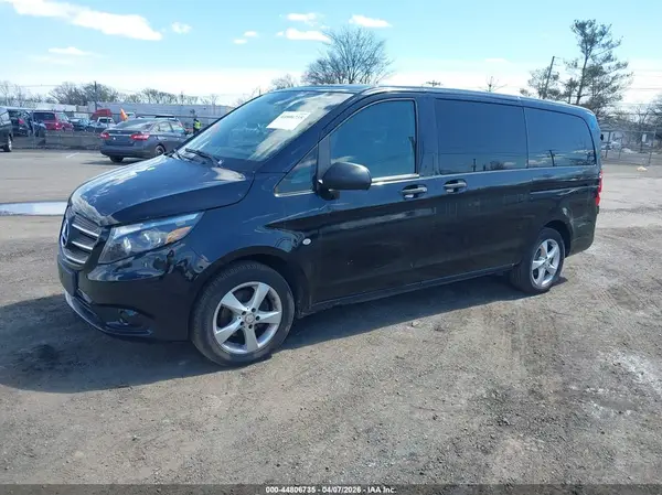 WD4PG2EE7J3392586 2018 MERCEDES-BENZ METRIS - Image 2