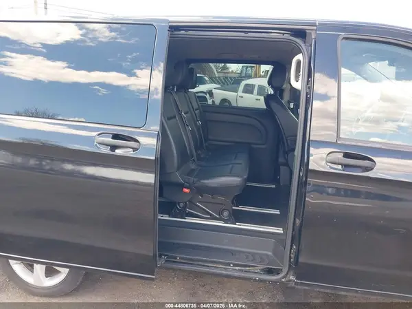 WD4PG2EE7J3392586 2018 MERCEDES-BENZ METRIS - Image 8