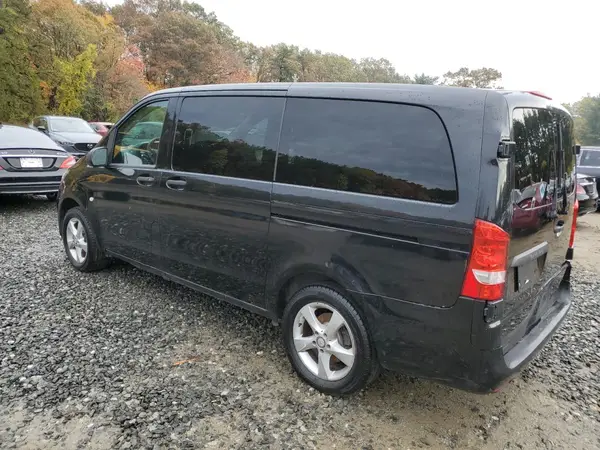 WD4PG2EE7J3393947 2018 MERCEDES-BENZ METRIS - Image 2