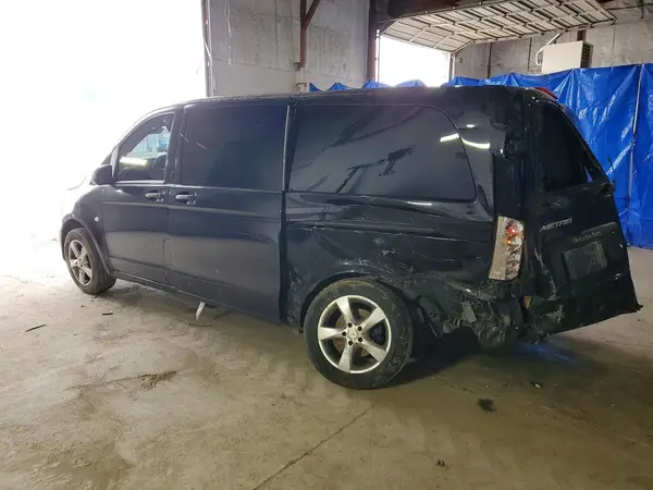 WD4PG2EE7J3408740 2018 MERCEDES-BENZ METRIS - Image 2