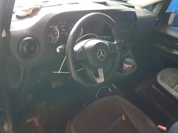 WD4PG2EE7J3408740 2018 MERCEDES-BENZ METRIS - Image 8