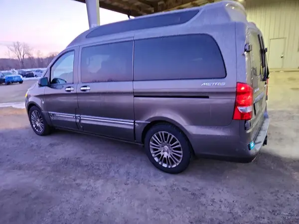 WD4PG2EE7J3429913 2018 MERCEDES-BENZ METRIS - Image 2