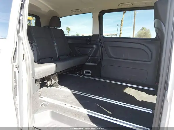 WD4PG2EE7K3573320 2019 MERCEDES-BENZ METRIS - Image 8