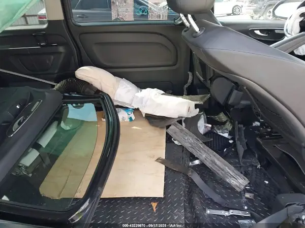 WD4PG2EE8G3085890 2016 MERCEDES-BENZ METRIS - Image 8