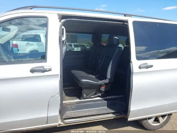 WD4PG2EE8G3129175 2016 MERCEDES-BENZ METRIS - Image 8