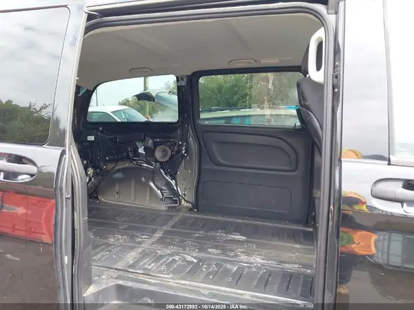 WD4PG2EE8G3161382 2016 MERCEDES-BENZ METRIS - Image 8