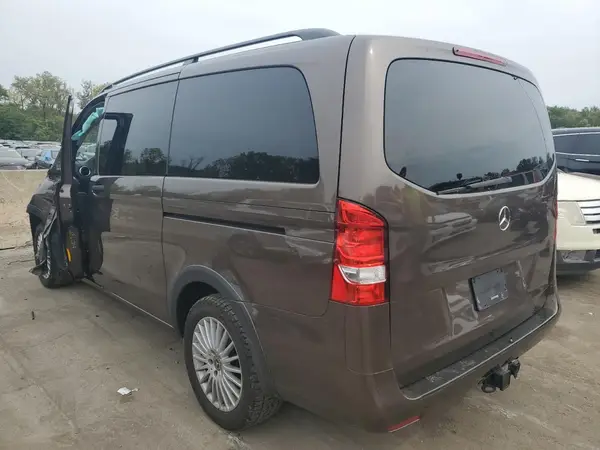 WD4PG2EE8H3322704 2017 MERCEDES-BENZ METRIS - Image 2