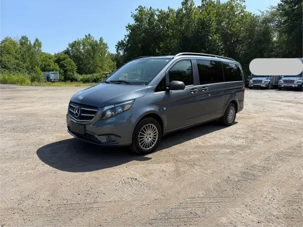 WD4PG2EE8J3389955 2018 MERCEDES-BENZ METRIS - Image 2