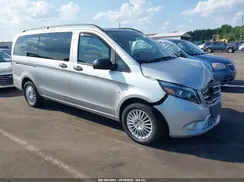 WD4PG2EE8J3394735 2018 MERCEDES-BENZ METRIS