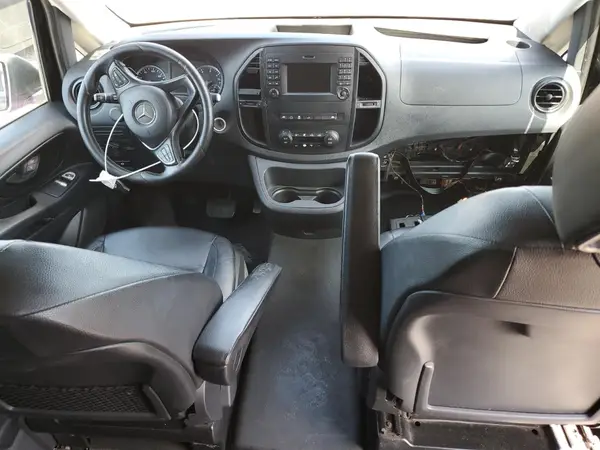 WD4PG2EE8J3397215 2018 MERCEDES-BENZ METRIS - Image 8