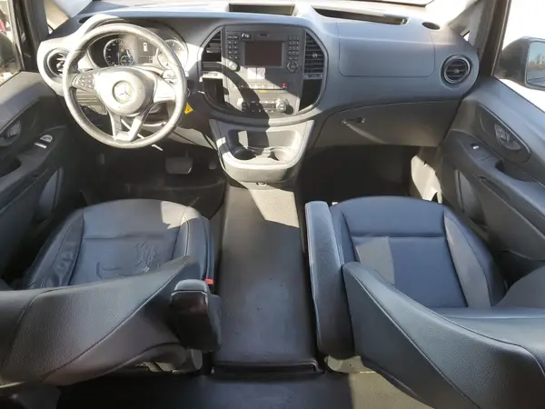 WD4PG2EE8J3461835 2018 MERCEDES-BENZ METRIS - Image 8