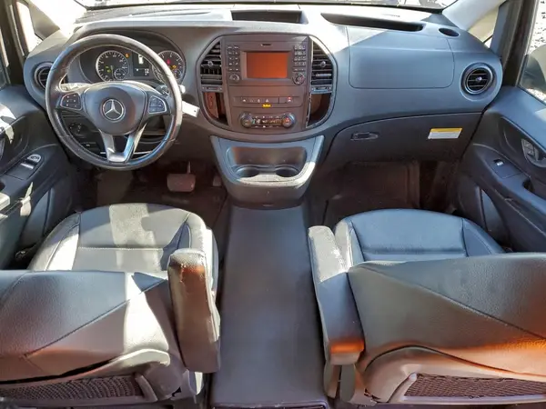 WD4PG2EE8J3491868 2018 MERCEDES-BENZ METRIS - Image 8