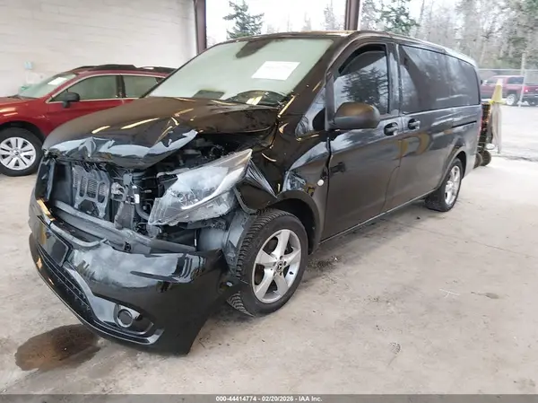 WD4PG2EE8J3498710 2018 MERCEDES-BENZ METRIS - Image 2
