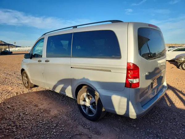 WD4PG2EE9G3091083 2016 MERCEDES-BENZ METRIS - Image 2