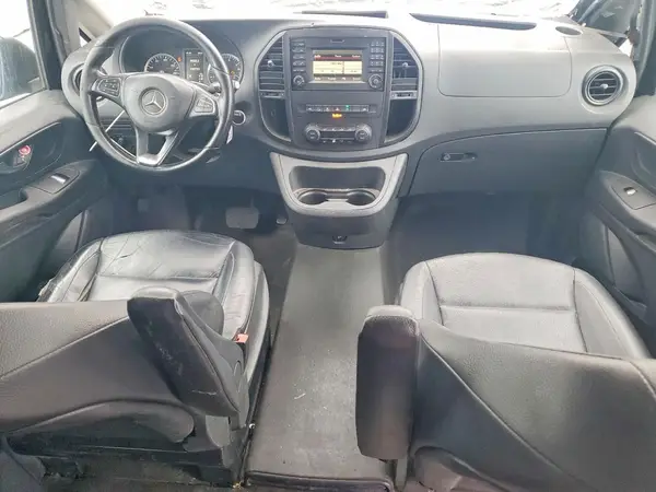 WD4PG2EE9H3310061 2017 MERCEDES-BENZ METRIS - Image 8