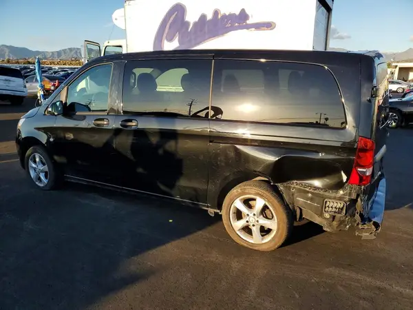 WD4PG2EE9H3330827 2017 MERCEDES-BENZ METRIS - Image 2
