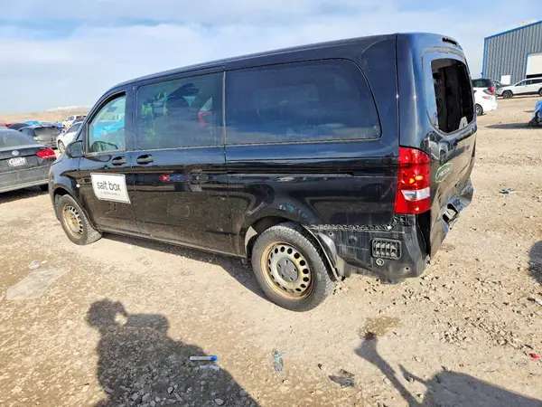 WD4PG2EE9J3484699 2018 MERCEDES-BENZ METRIS - Image 2