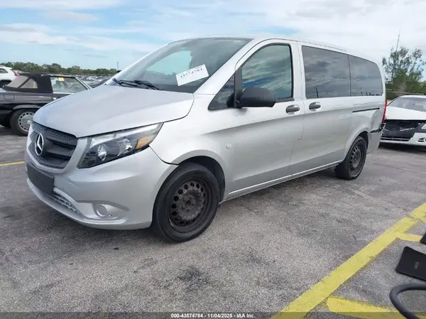 WD4PG2EE9J3494469 2018 MERCEDES-BENZ METRIS - Image 2
