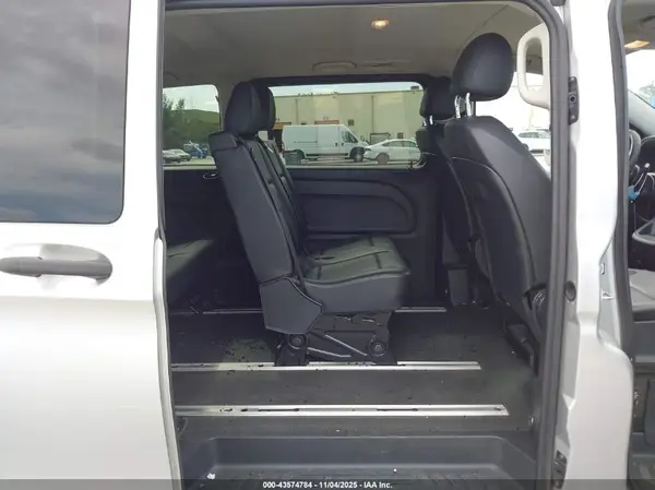 WD4PG2EE9J3494469 2018 MERCEDES-BENZ METRIS - Image 8