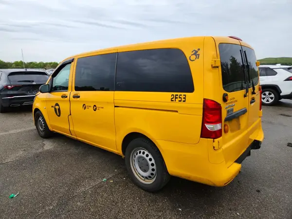 WD4PG2EE9K3595562 2019 MERCEDES-BENZ METRIS - Image 2