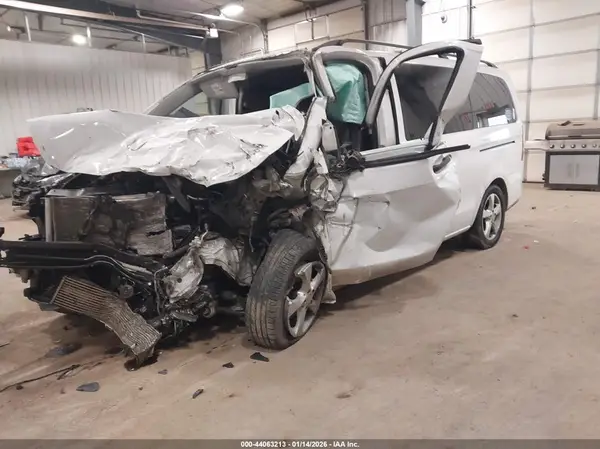 WD4PG2EEXG3141439 2016 MERCEDES-BENZ METRIS - Image 2