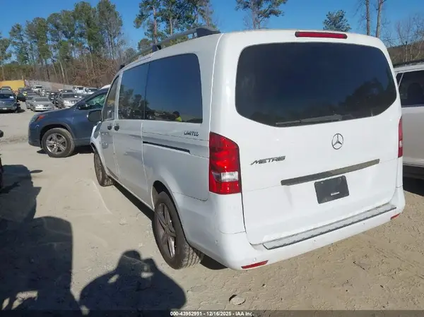 2016 MERCEDES-BENZ METRIS IAAI lot 43952991 auction photo 3
