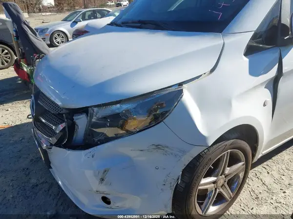 2016 MERCEDES-BENZ METRIS IAAI lot 43952991 auction photo 6