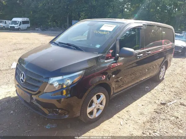 WD4PG2EEXH3236682 2017 MERCEDES-BENZ METRIS - Image 2