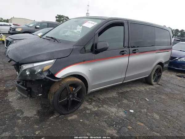 WD4PG2EEXH3305502 2017 MERCEDES-BENZ METRIS - Image 2