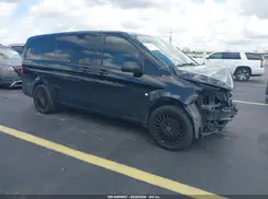 WD4PG2EEXH3313776 2017 MERCEDES-BENZ METRIS