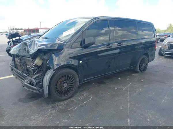 WD4PG2EEXH3313776 2017 MERCEDES-BENZ METRIS - Image 2