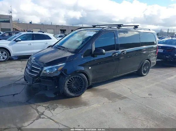WD4PG2EEXJ3366807 2018 MERCEDES-BENZ METRIS - Image 2
