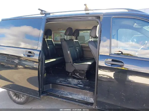 WD4PG2EEXJ3366807 2018 MERCEDES-BENZ METRIS - Image 8