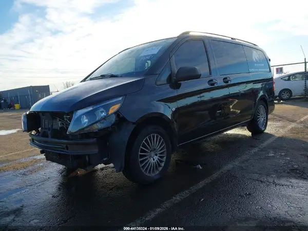 WDAPG2EE2H3308200 2017 MERCEDES-BENZ METRIS - Image 2