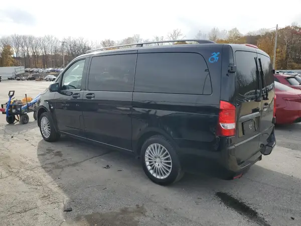 WDAPG2EE3H3307380 2017 MERCEDES-BENZ METRIS - Image 2