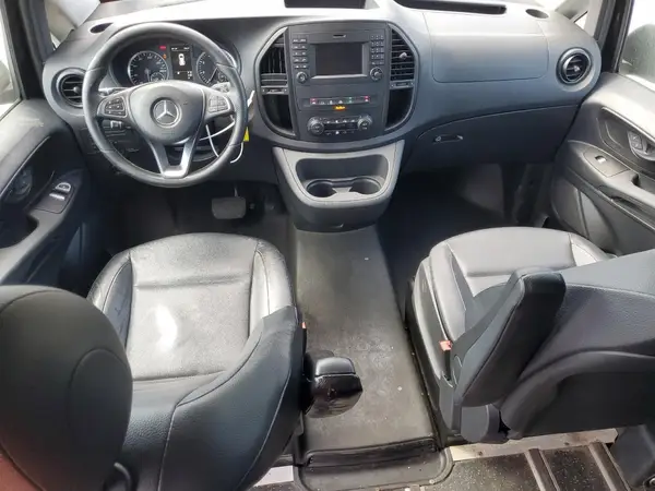 WDAPG2EE6H3334038 2017 MERCEDES-BENZ METRIS - Image 8