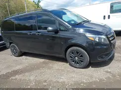 WDAPG2EE8H3324983 2017 MERCEDES-BENZ METRIS