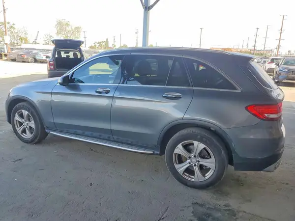 WDC0G4JB0GF019426 2016 MERCEDES-BENZ GLC - Image 2