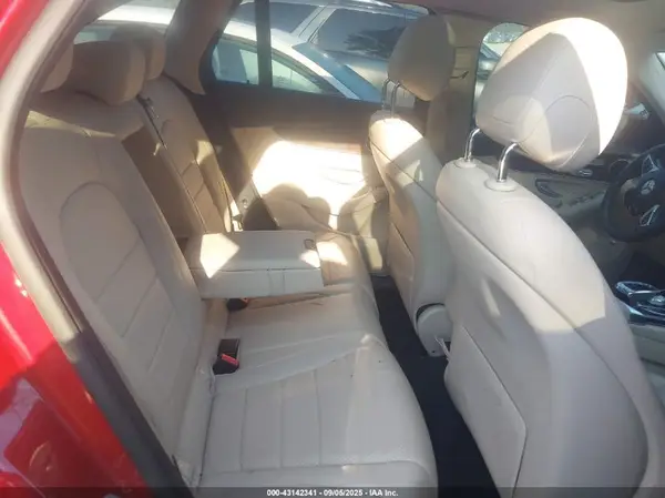 WDC0G4JB0GF021516 2016 MERCEDES-BENZ GLC - Image 8