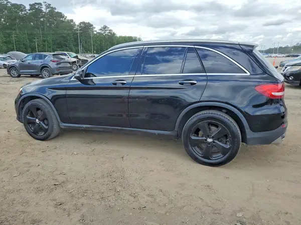 WDC0G4JB0GF060395 2016 MERCEDES-BENZ GLC - Image 2