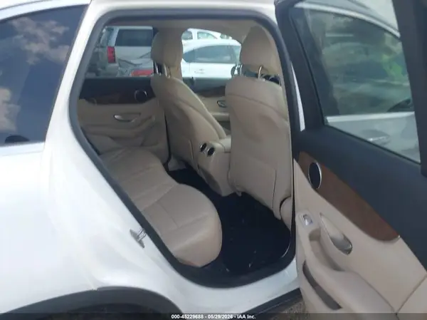 WDC0G4JB0HF137252 2017 MERCEDES-BENZ GLC - Image 8