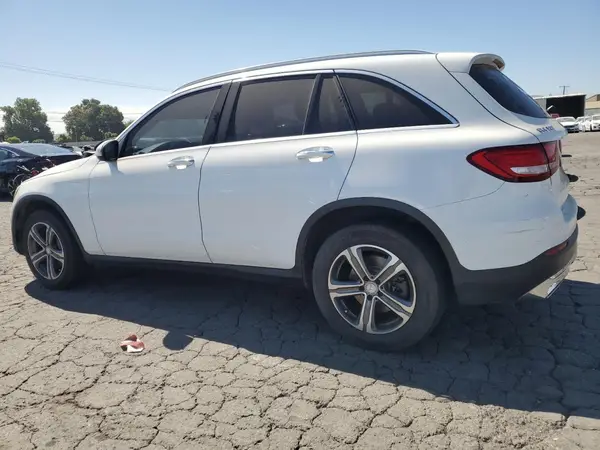 WDC0G4JB0HF178240 2017 MERCEDES-BENZ GLC - Image 2