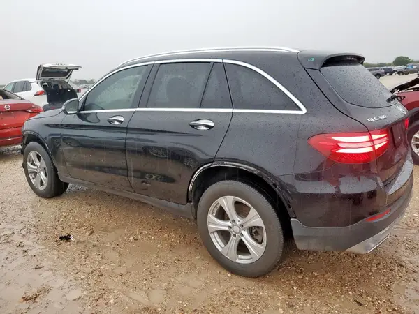 WDC0G4JB0HF202584 2017 MERCEDES-BENZ GLC - Image 2