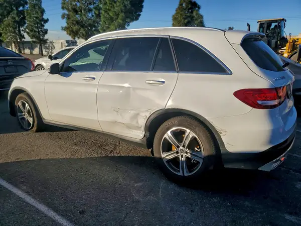 WDC0G4JB0HF213262 2017 MERCEDES-BENZ GLC - Image 2