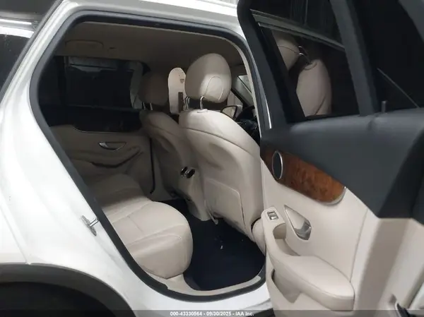 WDC0G4JB0HF236881 2017 MERCEDES-BENZ GLC - Image 8