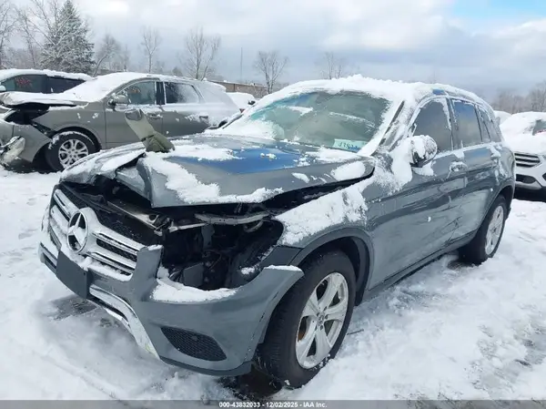 WDC0G4JB0HV004058 2017 MERCEDES-BENZ GLC - Image 2