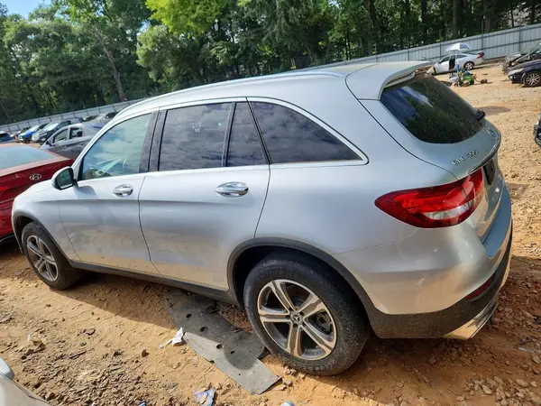 WDC0G4JB0HV008563 2017 MERCEDES-BENZ GLC - Image 2