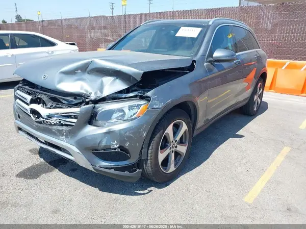 WDC0G4JB0HV009633 2017 MERCEDES-BENZ GLC - Image 2