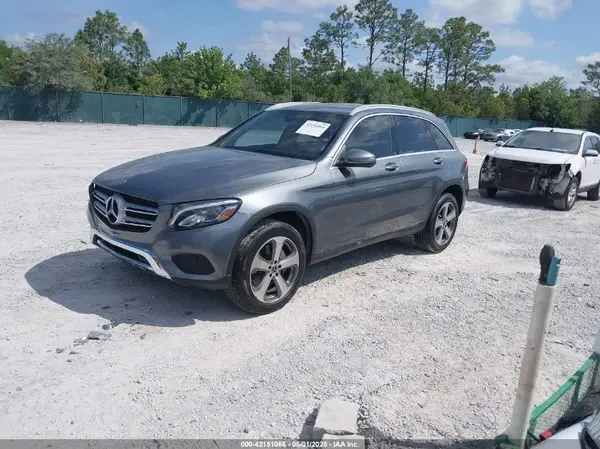 WDC0G4JB0HV011253 2017 MERCEDES-BENZ GLC - Image 2