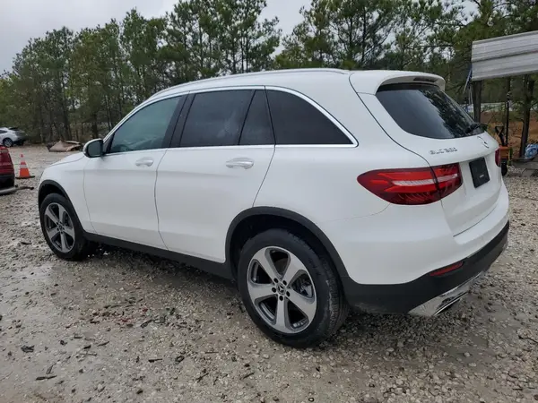 WDC0G4JB0HV012855 2017 MERCEDES-BENZ GLC - Image 2